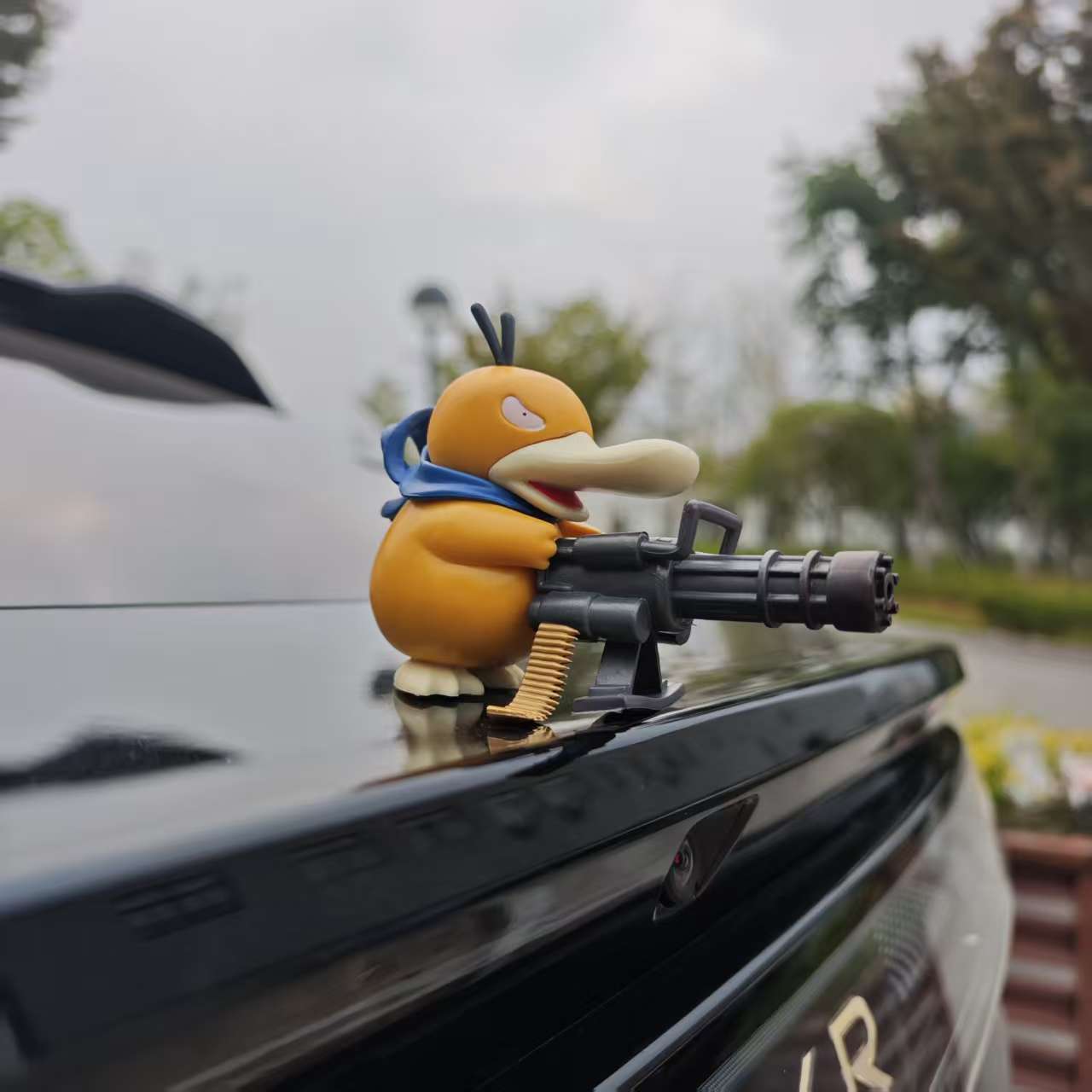 Car Accessories Walmart - Pokémon Psyduck Motorhauben-Dekoration, Auto-Puppen-Dekoration, Road Bandit